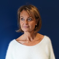 Valérie LinkedIn Valérie LinkedIn